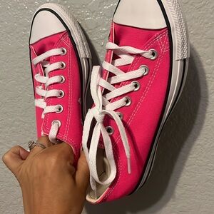 New pink converse